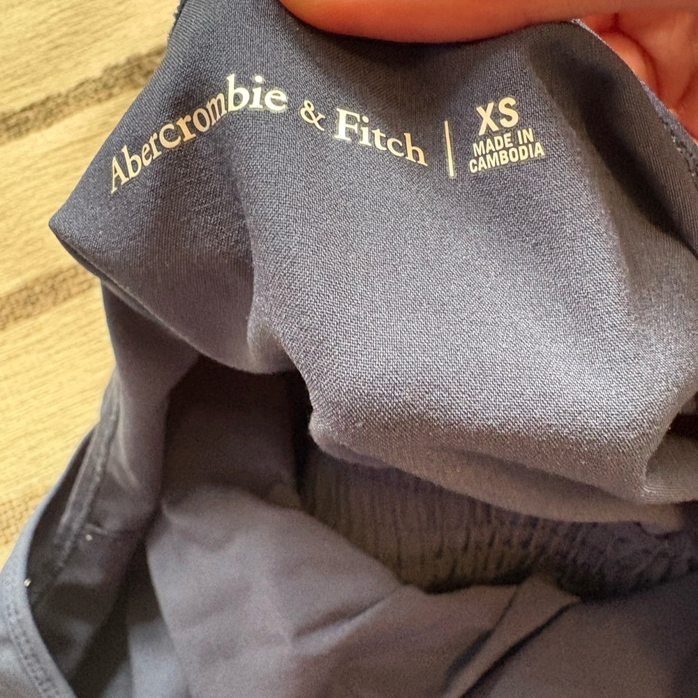 Abercrombie & Fitch Traveler Romper | Size XS - Picture 3 of 3